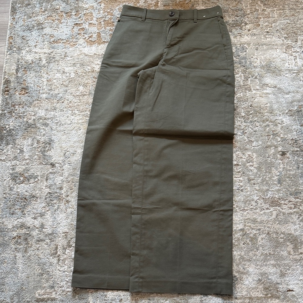 Uniqlo Women’s Khaki Chinos